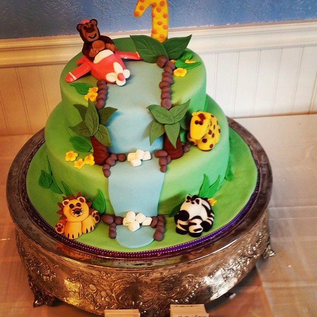 Child birthday cake